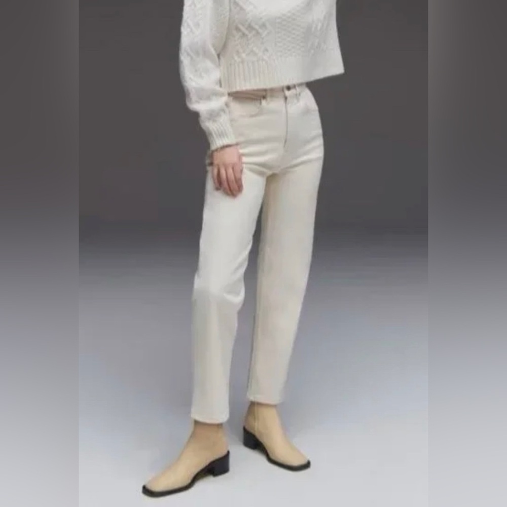 Everlane The Original Cheeky Jeans in Cream